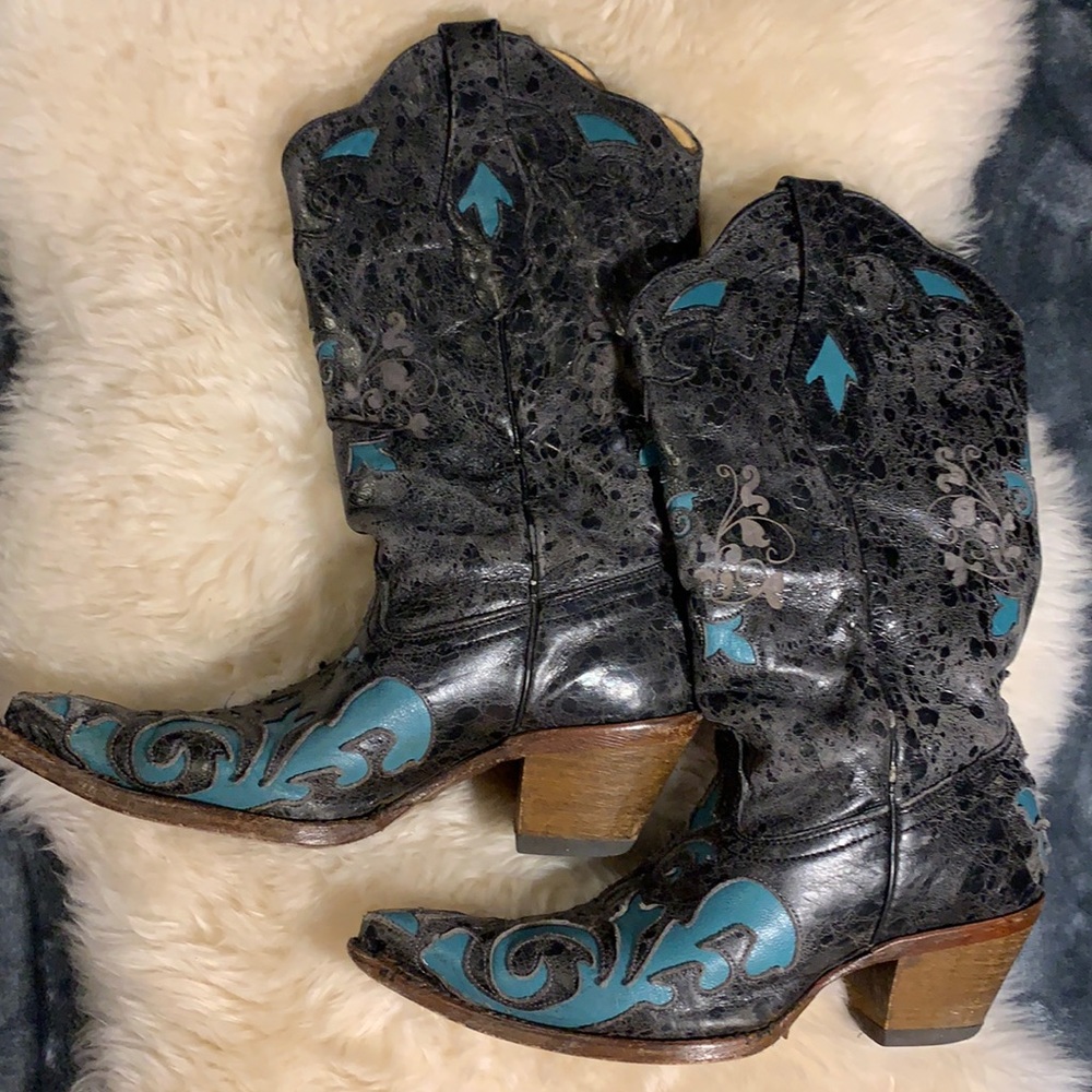 Corral cowboy boots